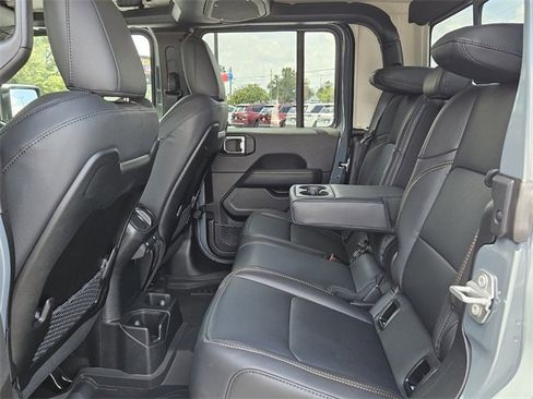 New 2025 Jeep Gladiator Sport w/ Premium Package image 4