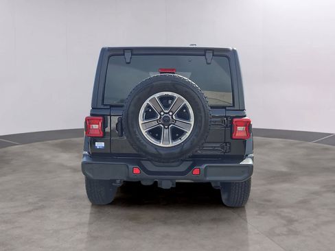 Used 2022 Jeep Wrangler Unlimited Sahara w/ LED Lighting Group image 5