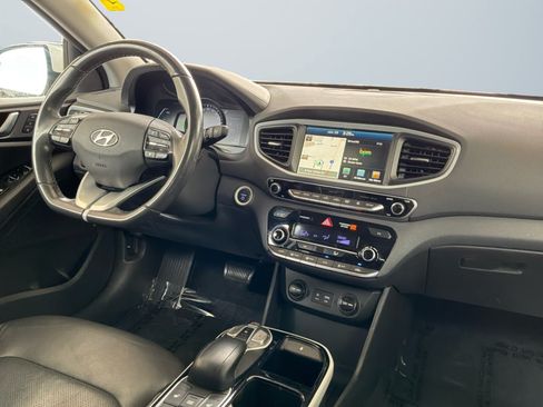 Used 2018 Hyundai Ioniq Limited FWD image 13