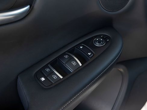 Used 2021 INFINITI QX50 Luxe AWD/4WD image 39
