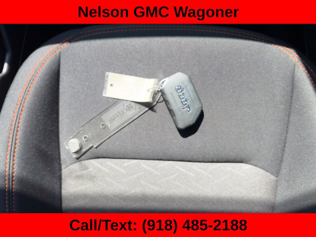 Used 2023 Jeep Gladiator Mojave w/ Cold Weather Group AWD/4WD image 26