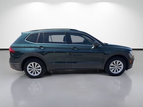 Used 2019 Volkswagen Tiguan SE w/ Panoramic Sunroof Package FWD image 2