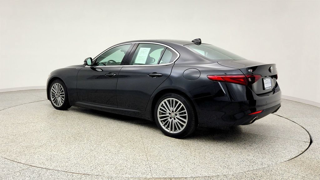 Used 2018 Alfa Romeo Giulia Ti w/ Quick Order Package 22X Lusso AWD/4WD image 7