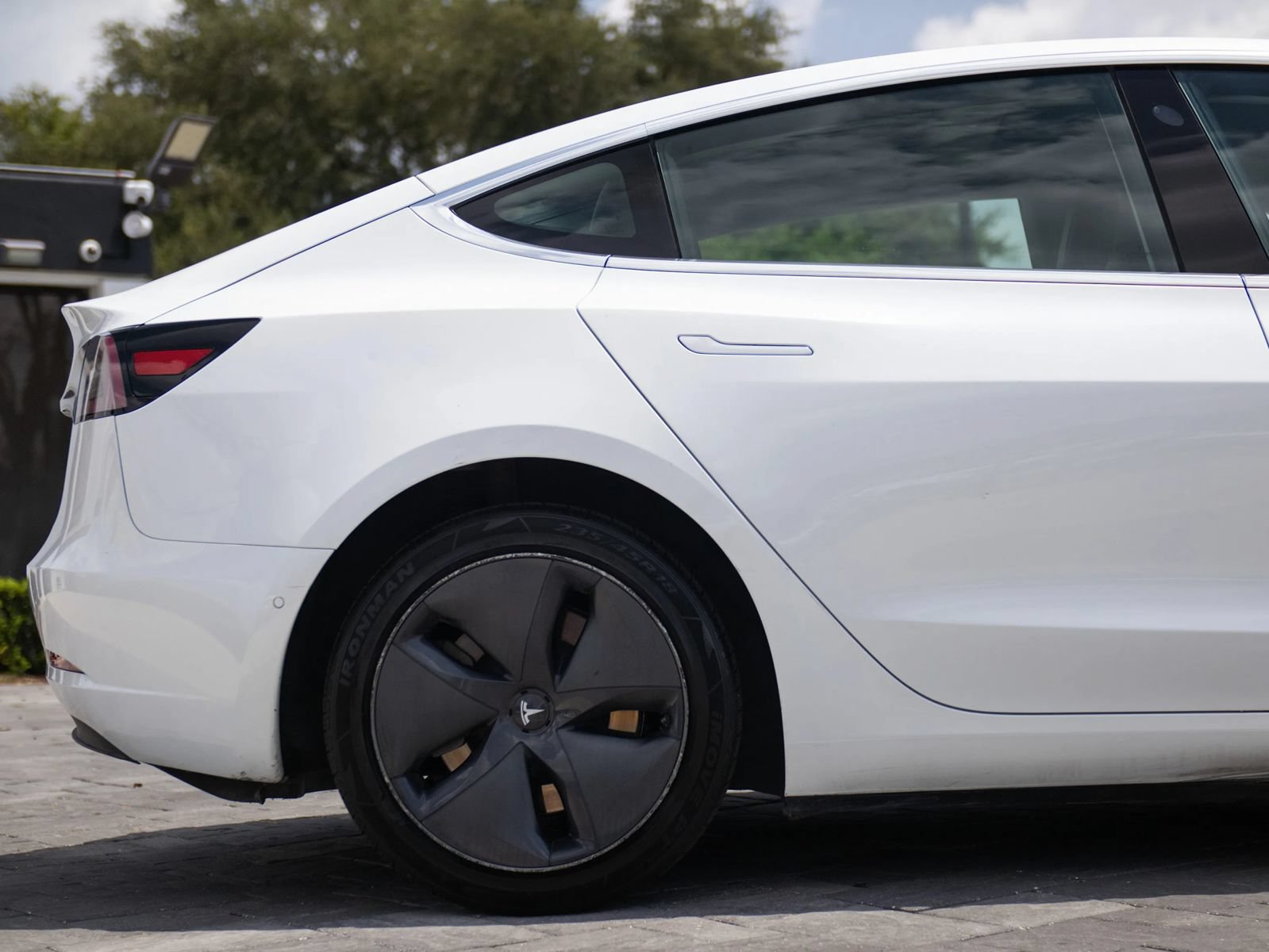 Used 2020 Tesla Model 3 Long Range AWD/4WD image 15