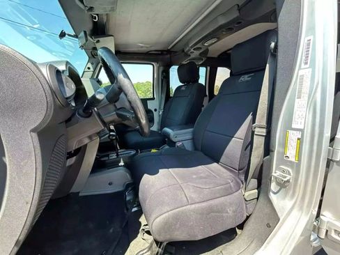 Used 2007 Jeep Wrangler Unlimited Sahara image 16