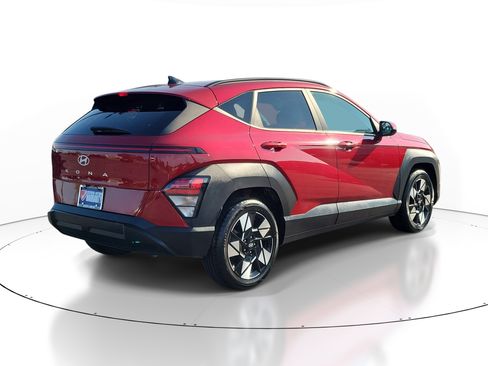 Used 2024 Hyundai Kona SEL FWD image 4