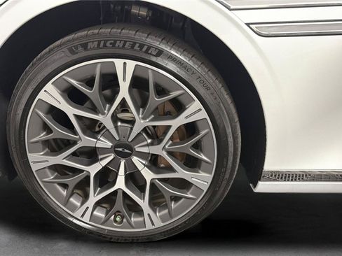 Used 2025 Genesis G90 3.5T AWD/4WD image 24