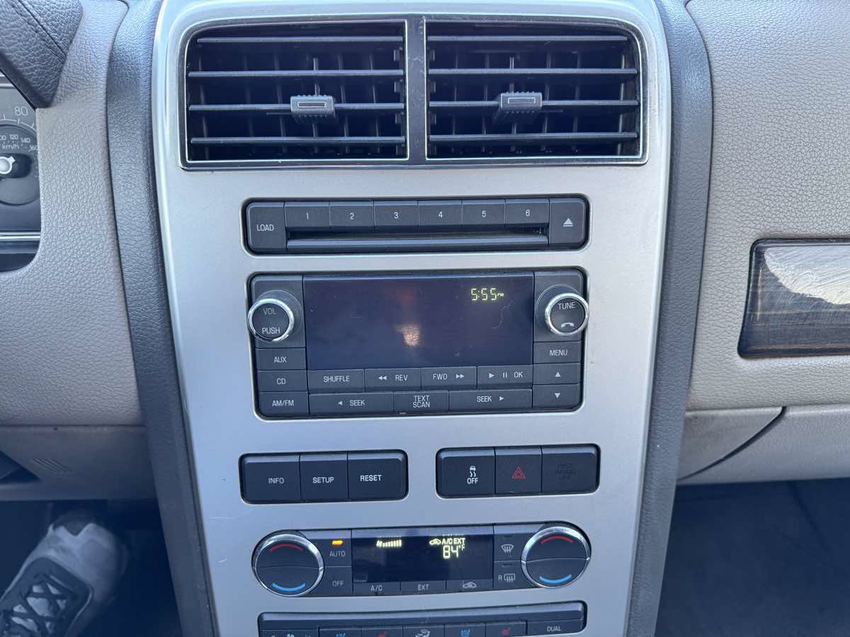 Used 2009 Lincoln MKX 2WD image 44