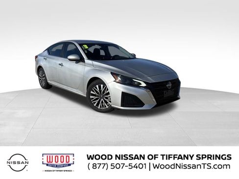 Used 2023 Nissan Altima 2.5 SV image 1