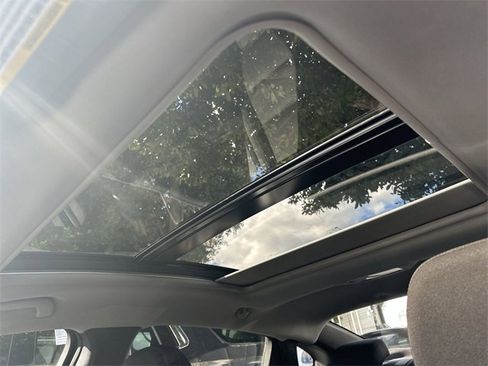 Used 2024 Chevrolet Malibu LT image 16