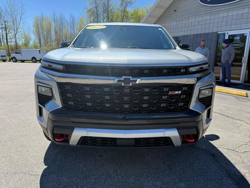 Used 2024 Chevrolet Traverse Z71 w/ Enhanced Driving Package AWD/4WD image 8