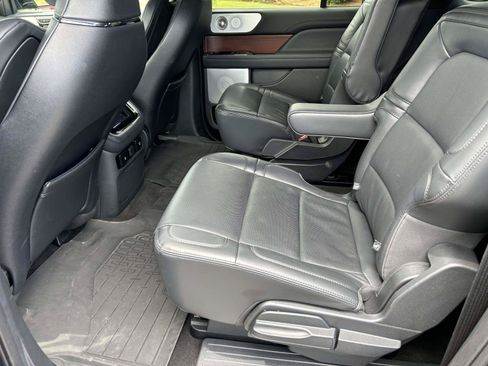 Certified 2022 Lincoln Navigator L Reserve AWD/4WD image 17