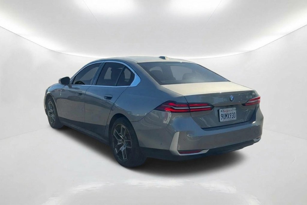 Used 2026 BMW 530i RWD image 8