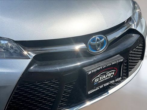 Used 2017 Toyota Camry SE w/ Moonroof Package FWD image 33
