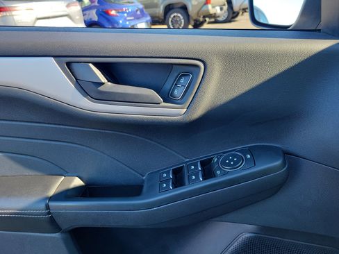 Used 2022 Ford Escape SE w/ Convenience Package image 17