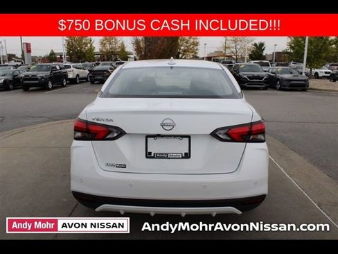 New 2025 Nissan Versa SV w/ Trunk Package FWD image 4