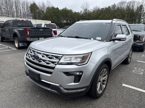 Used 2019 Ford Explorer Limited w/ Class III Trailer Tow Package image 4