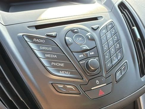 Used 2015 Ford Escape SE FWD image 17