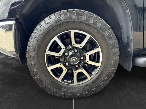Used 2017 Toyota Tundra SR5 w/ TRD Off Road Package AWD/4WD image 9