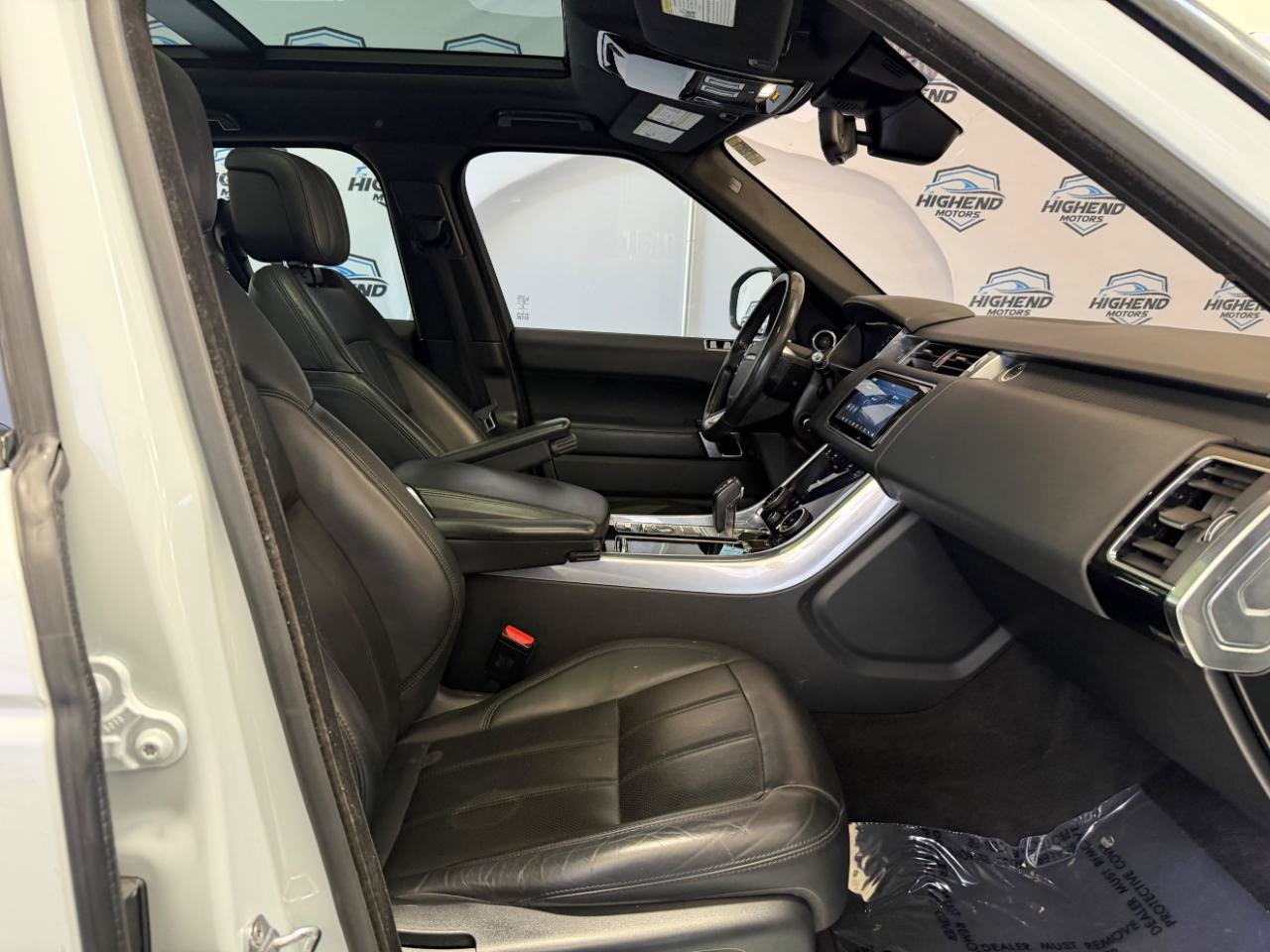 Used 2019 Land Rover Range Rover Sport HSE AWD/4WD image 25