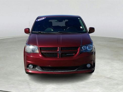 Used 2019 Dodge Grand Caravan GT image 2