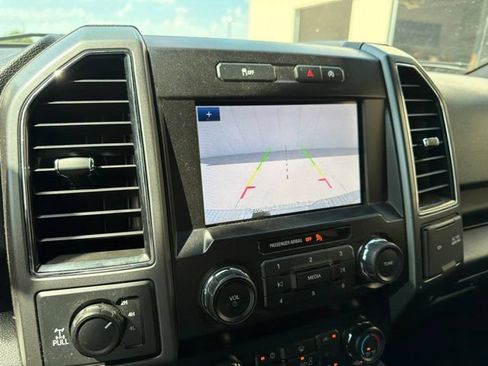 Used 2019 Ford F150 XLT w/ Equipment Group 302A Luxury AWD/4WD image 19