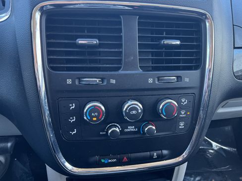 Used 2011 Dodge Grand Caravan Mainstreet w/ PWR Convenience Group image 15