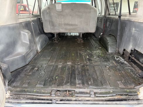 Used 2008 Ford E-350 and Econoline 350 Extended Wagon Super Duty image 14