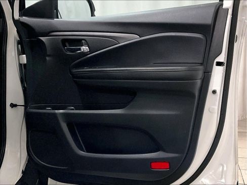 Used 2021 Honda Pilot Black Edition image 12