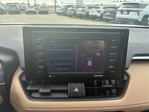 Used 2021 Toyota RAV4 LE image 25