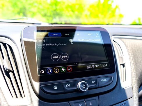 Used 2023 Chevrolet Malibu LT FWD image 18