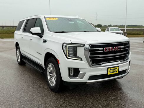 Used 2021 GMC Yukon XL SLT AWD/4WD image 4