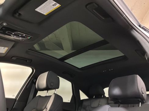 Used 2023 Audi Q5 2.0T Premium Plus w/ Premium Plus Package image 4