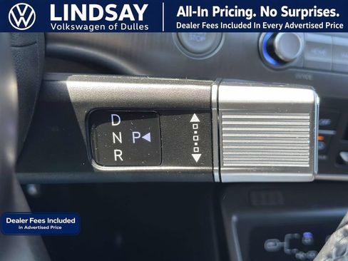 Used 2024 Hyundai Kona Limited AWD/4WD image 19