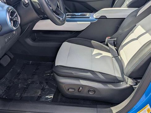 New 2025 Chevrolet Equinox EV LT w/ Convenience Package FWD image 4