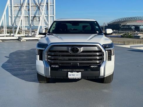 Used 2023 Toyota Tundra Limited w/ Power Package AWD/4WD image 3