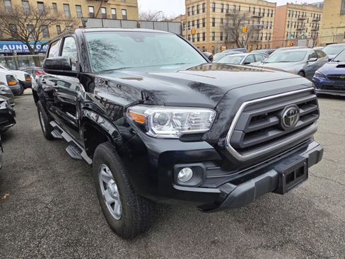 Used 2022 Toyota Tacoma SR5 image 3