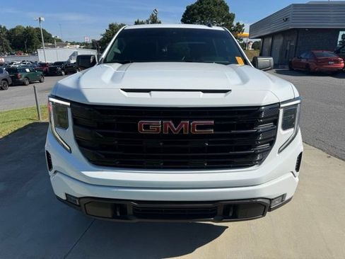 Used 2023 GMC Sierra 1500 Elevation AWD/4WD image 2
