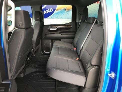 Used 2025 Chevrolet Silverado 1500 LT image 9