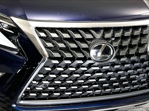 Used 2022 Lexus GX 460 image 30