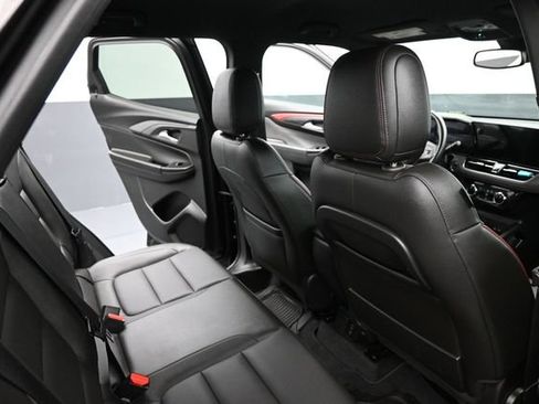 Used 2025 Chevrolet TrailBlazer RS w/ Convenience Package FWD image 22