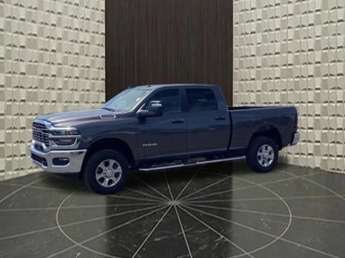 Certified 2025 RAM 2500 Big Horn AWD/4WD image 10