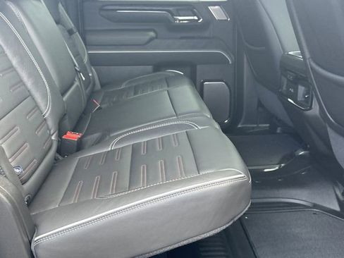 Used 2025 GMC Sierra 2500 AT4X image 16