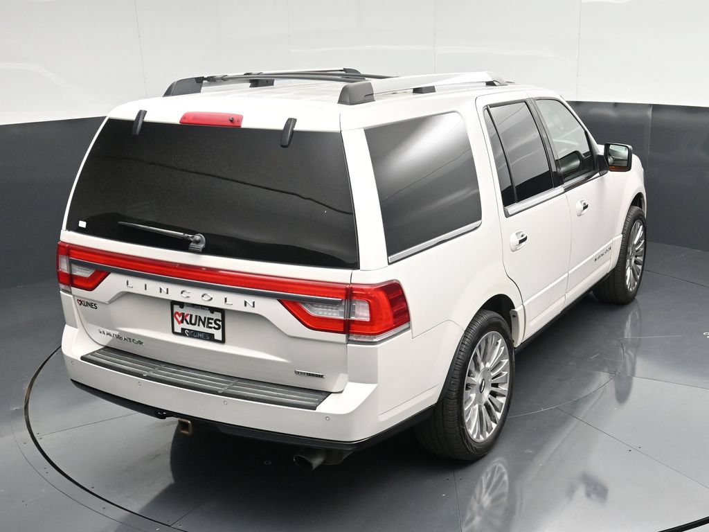 Used 2016 Lincoln Navigator Reserve AWD/4WD image 48