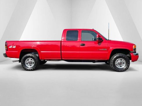 Used 2004 GMC Sierra 2500 SLT w/ Heavy-Duty Power Package AWD/4WD image 9