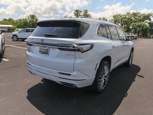 New 2026 Buick Enclave Avenir w/ Super Cruise Package AWD/4WD image 9