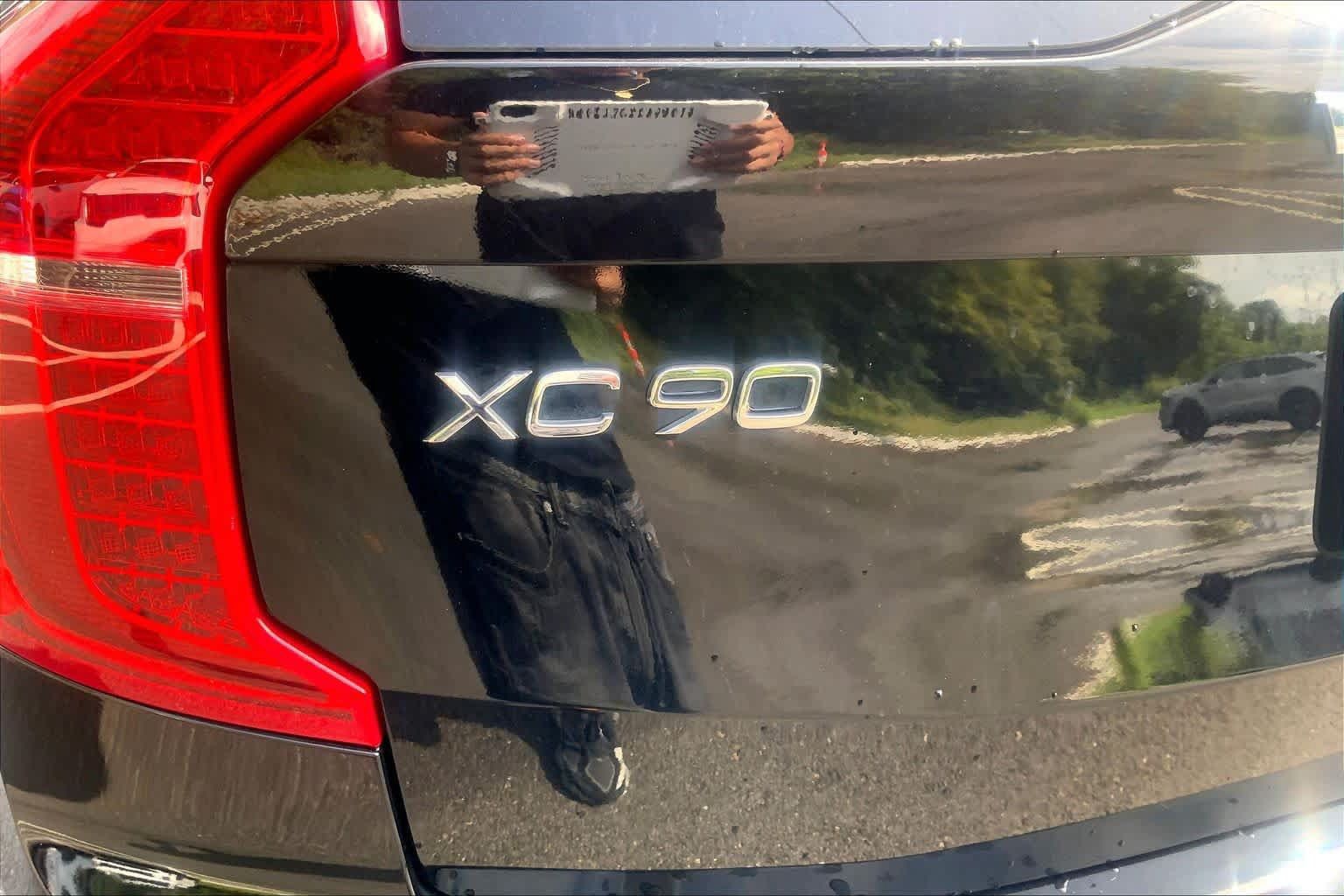 Used 2018 Volvo XC90 T5 Momentum w/ Convenience Package FWD image 30
