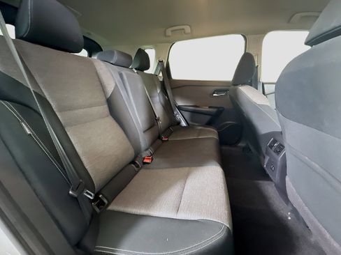 Used 2023 Nissan Rogue SV image 27