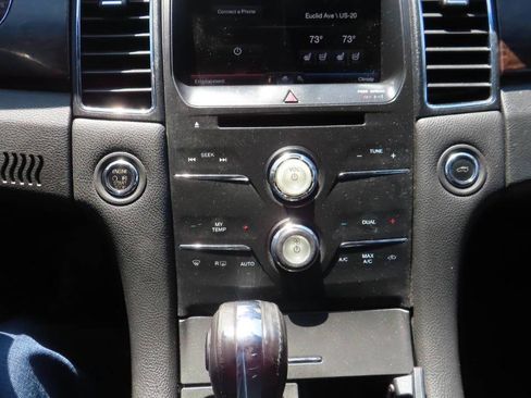 Used 2015 Ford Taurus Limited FWD image 50