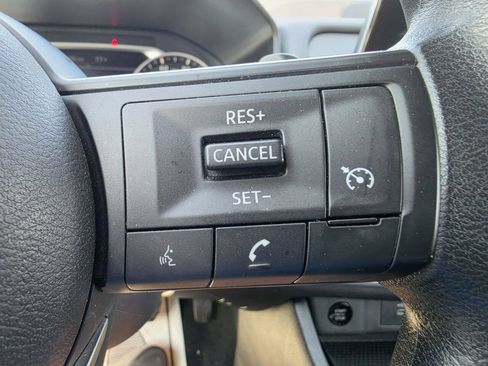 Used 2024 Nissan Rogue S AWD/4WD image 13